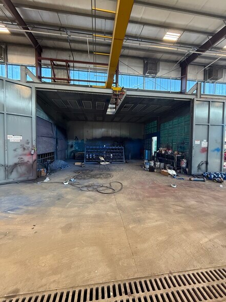 More Photos Of 7160 Antoine, Shreveport Manufacturing For Sale