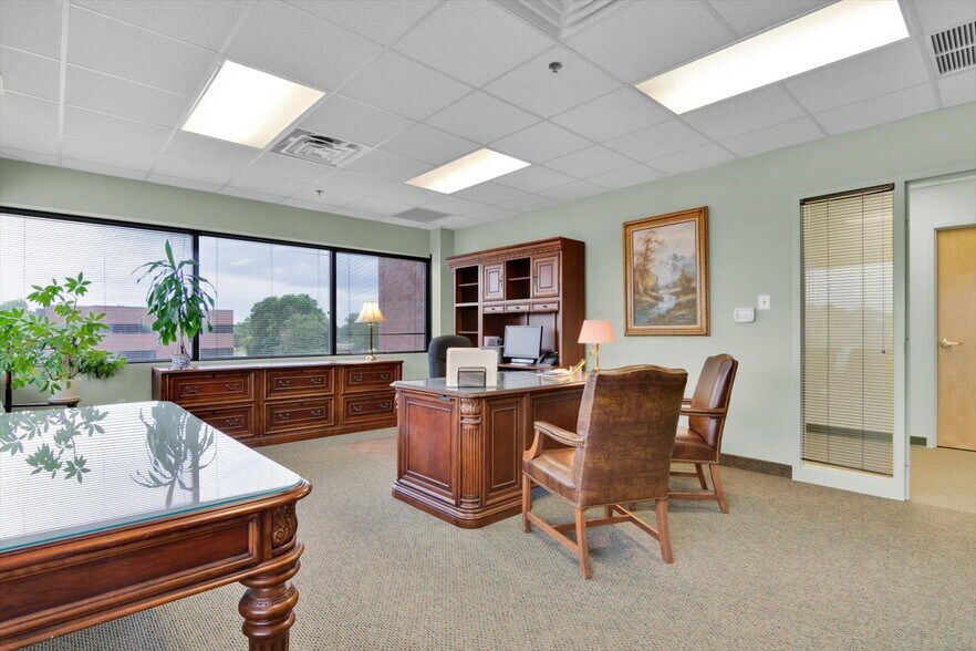 More Photos Of 300 Harper Dr, Moorestown Medical For Lease