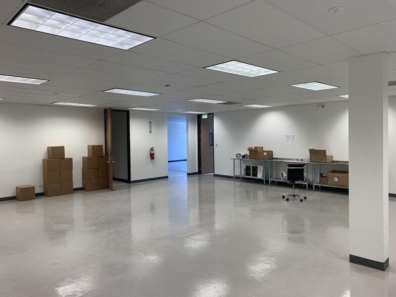 More Photos Of 6675 S Kenton St, Centennial Unknown For Lease