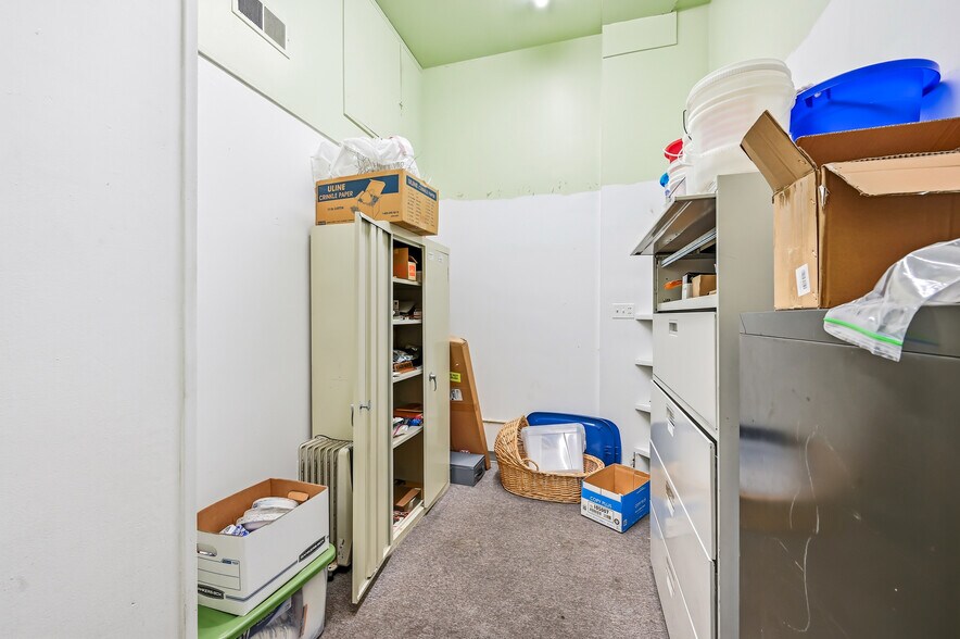 More Photos Of 501-505 Market St, East Liverpool Storefront For Sale