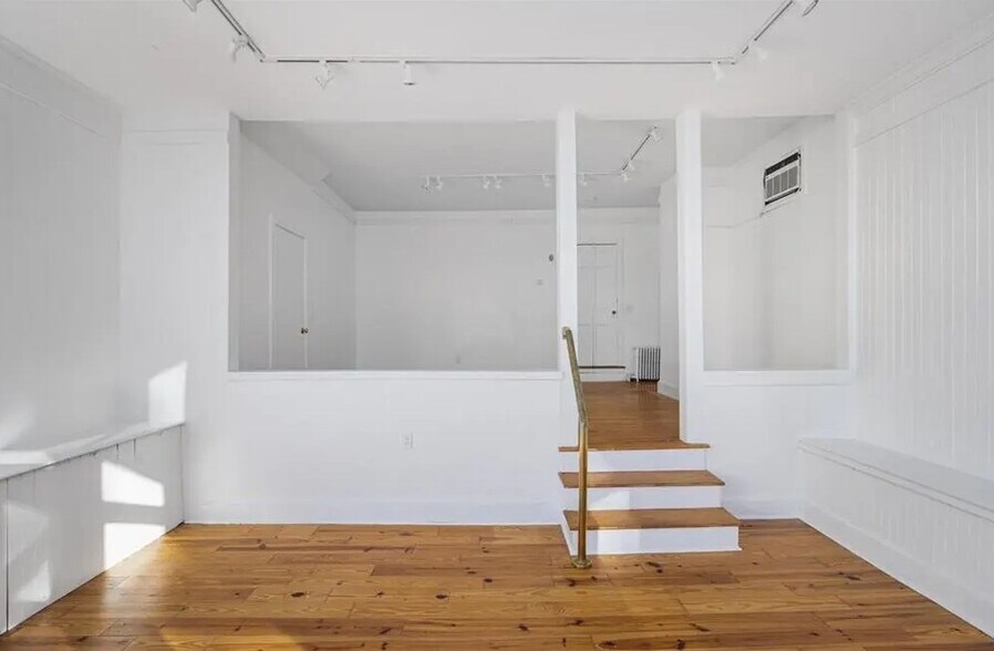 More Photos Of 138 Spring St, Newport General Retail For Sale