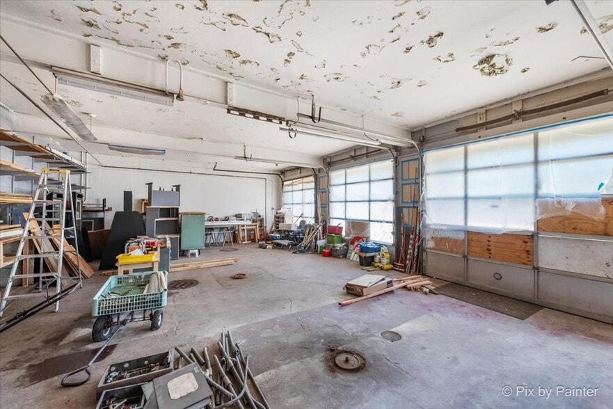 More Photos Of 1126 Larkin Ave, Elgin Service Station For Sale