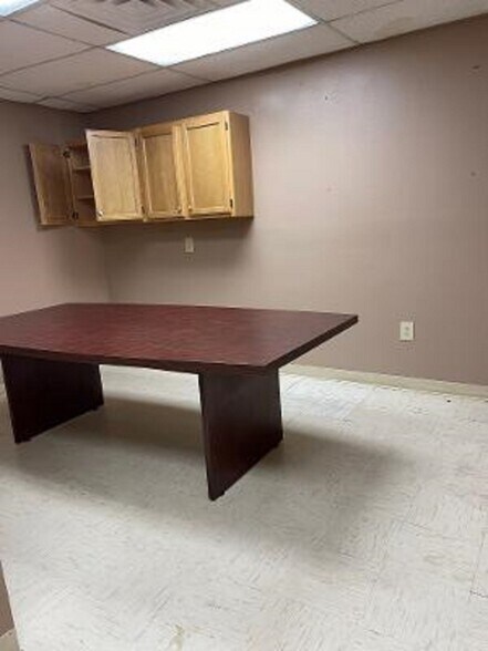 More Photos Of 3035 Paris Ave, New Orleans Medical For Lease