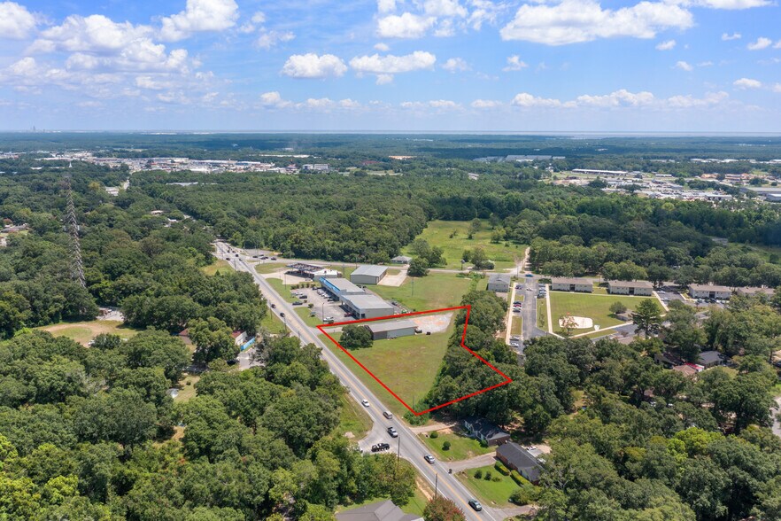 More Photos Of 6115 Old Pascagoula Rd, Mobile Light Distribution For Sale