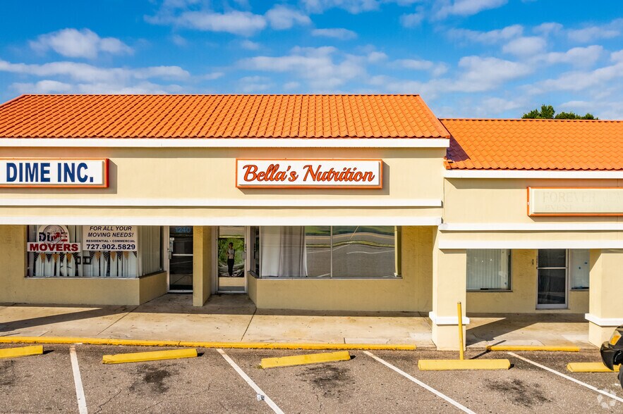 More Photos Of 1224-1260 S Highland Ave, Clearwater General Retail For Lease