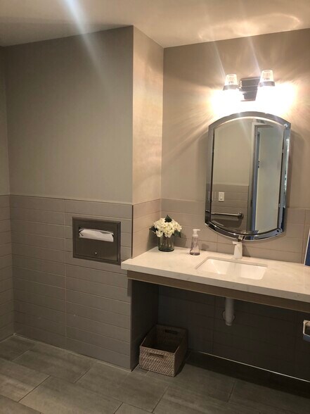 More Photos Of 378-386 Perkins St, Sonoma Medical For Sale