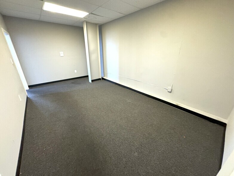 More Photos Of 600-602 E 12th St, Los Angeles Warehouse For Lease