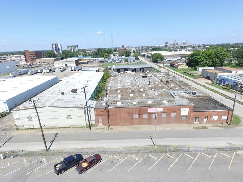 More Photos Of 66 W Colorado Ave, Memphis Warehouse For Lease