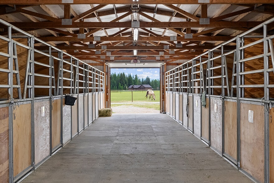 More Photos Of 555 Twin Bridges Rd, Whitefish Specialty For Sale
