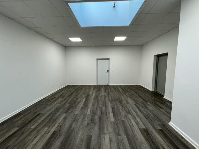 More Photos Of 7111 Grand Ave, Maspeth General Retail For Lease