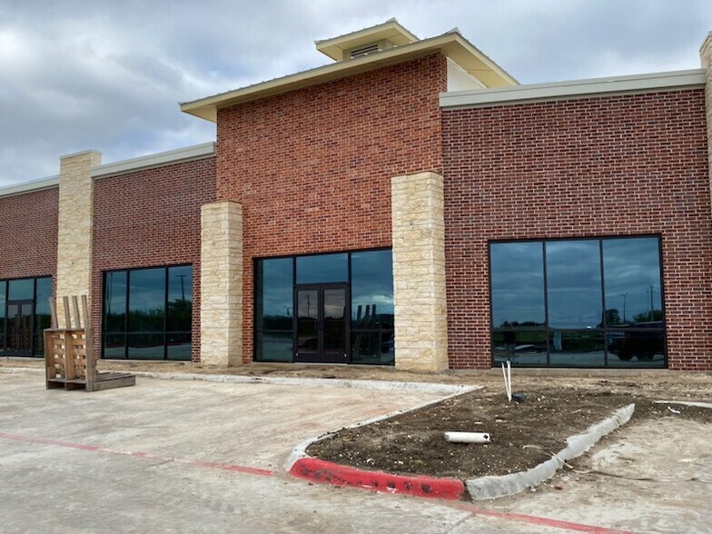 More Photos Of 1767 Old State Highway 24, Little Elm Restaurant For Lease