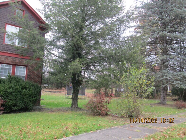 More Photos Of 329 E Moody Ave, New Castle Religious Facility For Sale