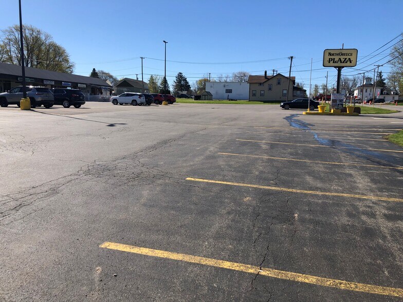 More Photos Of 610 N Greece Rd, Rochester Unknown For Lease