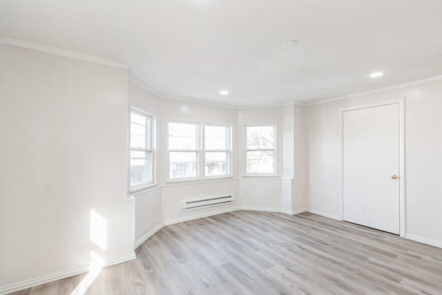 More Photos Of 1312 Kings Hwy, Swedesboro Storefront Retail Residential For Sale