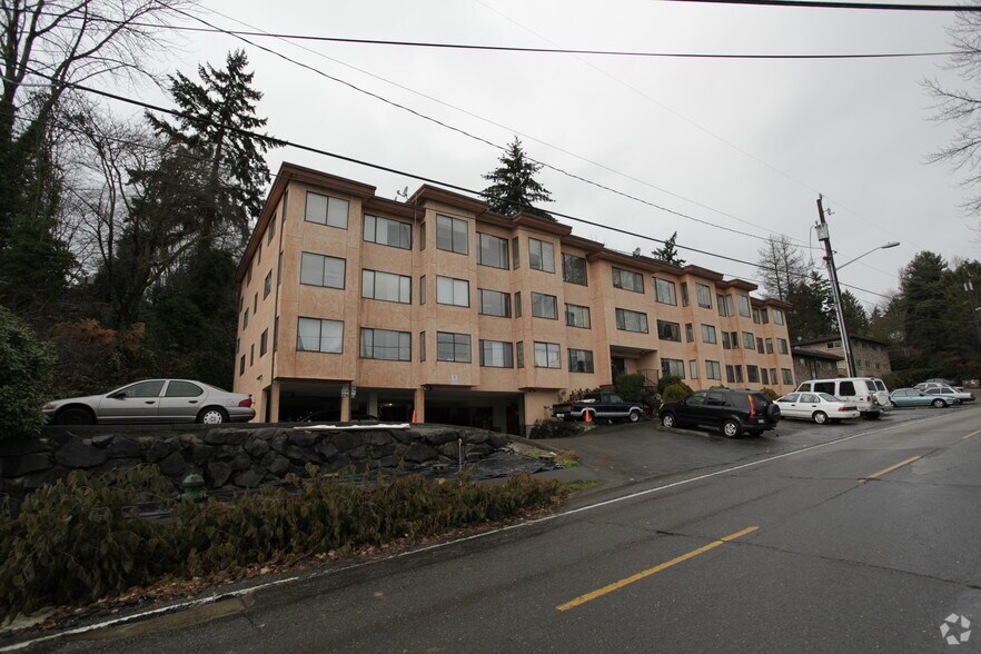 More Photos Of 10505 24th Ave NE, Seattle Apartments For Sale