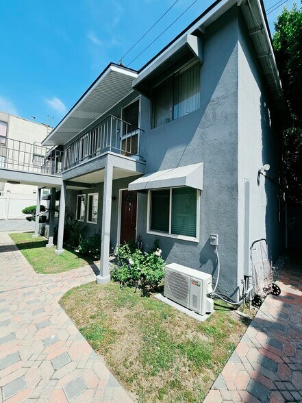 More Photos Of 451 Ivy St, Glendale Apartments For Sale
