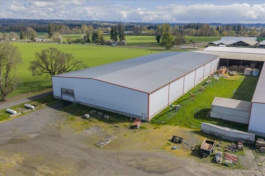 More Photos Of 6011 Grinde Ln NE, Silverton Flex For Lease