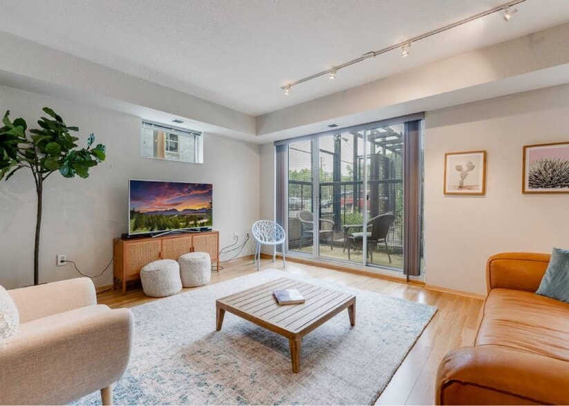 More Photos Of 2922 Aldrich Ave S, Minneapolis Apartments For Lease