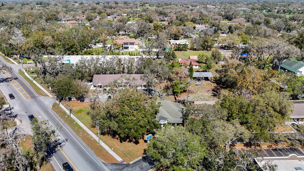 More Photos Of 3203 Lithia Pinecrest Rd, Valrico Medical For Sale