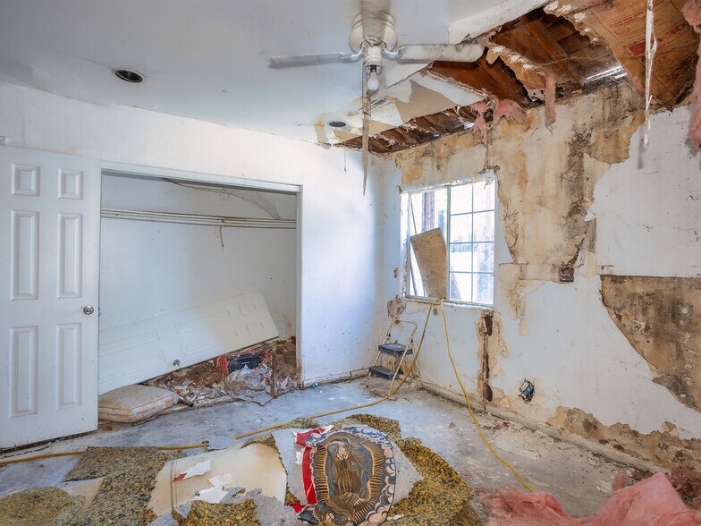 More Photos Of 4463 Bellflower Ave, West Toluca Lake Apartments For Sale