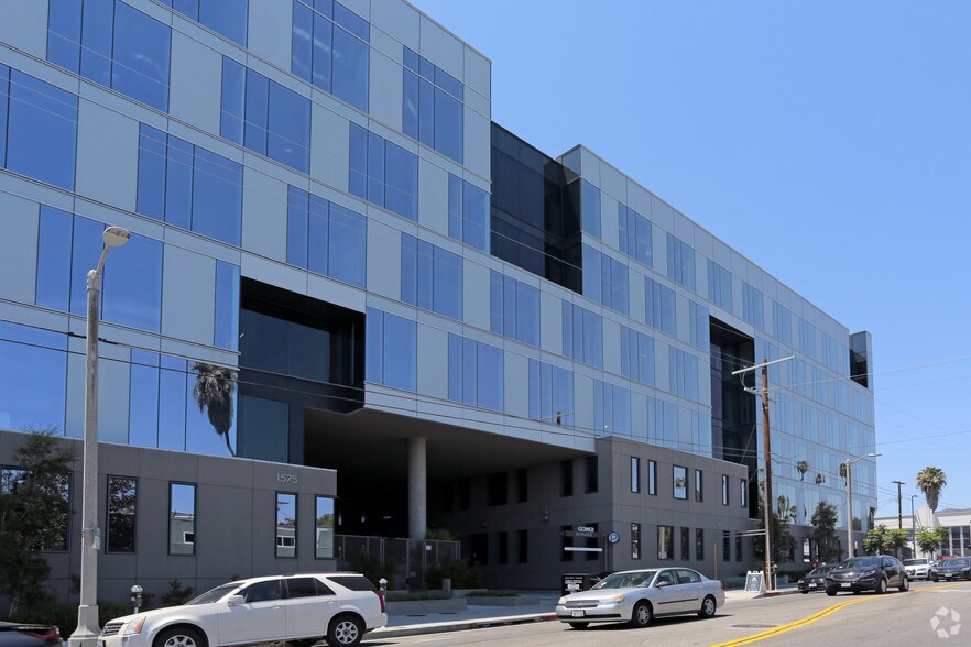 More Photos Of 1575 N Gower St, Los Angeles Office For Lease