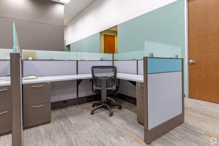 More Photos Of 320 W Centre Park Blvd, DeSoto Warehouse For Sale