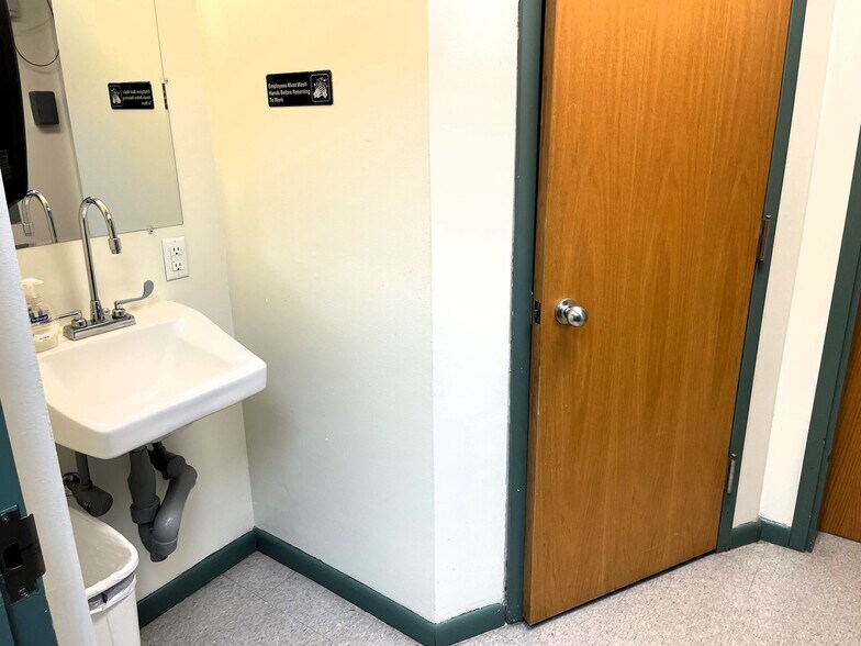 More Photos Of 203 E Browning Rd, Bellmawr Storefront Retail Office For Sale