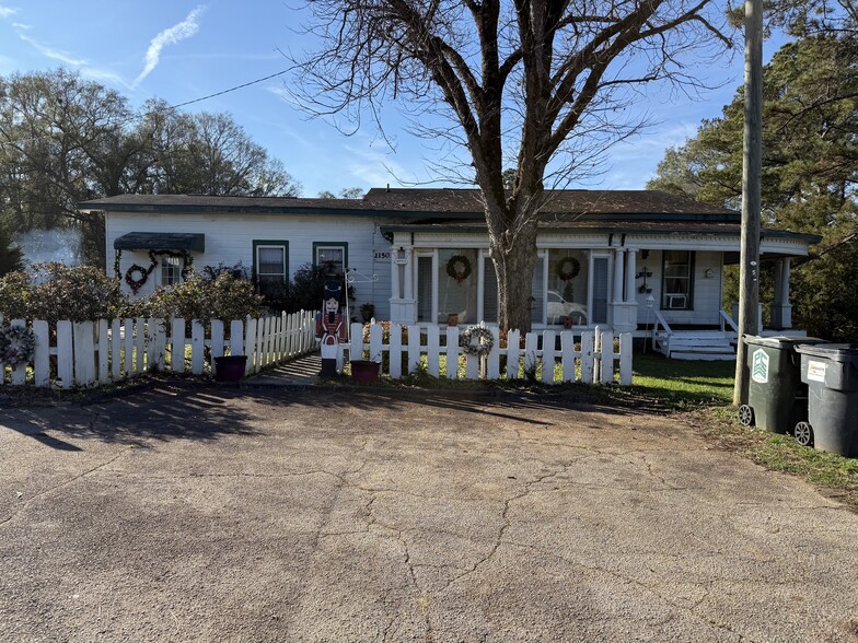 More Photos Of 11501 E Highway 85, Woodbury Hotel For Sale