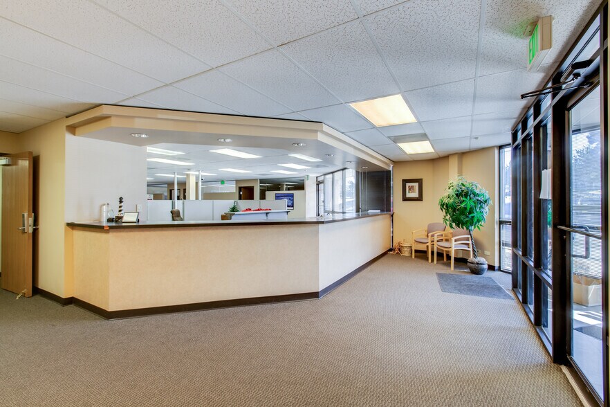 More Photos Of 7399 S Tucson Way, Centennial Flex For Lease
