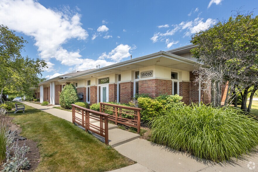 Primary Photo Of 15010 Ravinia Ave, Orland Park Office For Lease