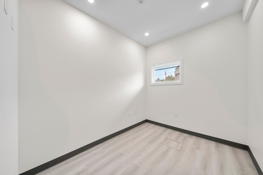 More Photos Of 35 Pangborn Pl, Hackensack Medical For Lease