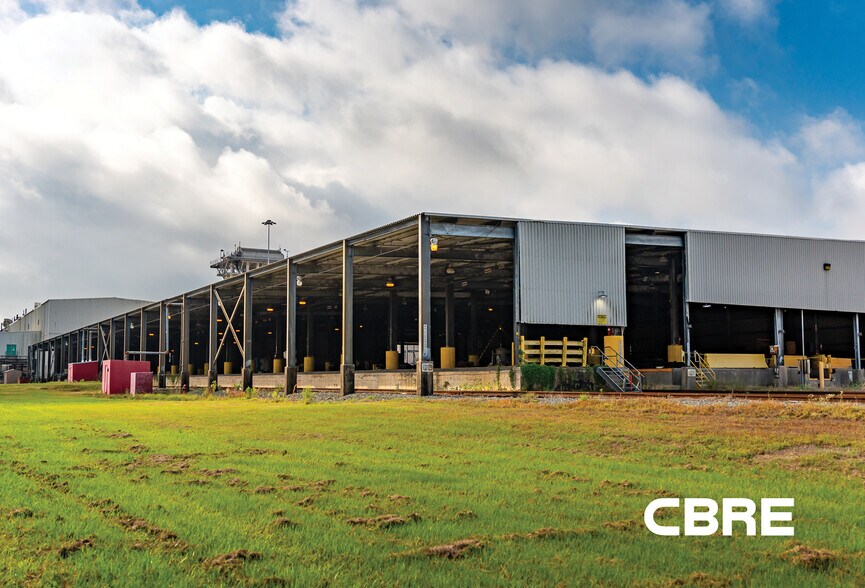 Primary Photo Of 4537 Highway 480, Campti Manufacturing For Sale