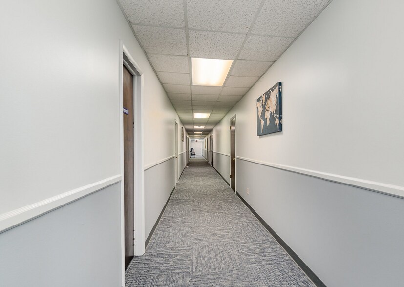 More Photos Of 720 W Wackerly St, Midland Medical For Sale