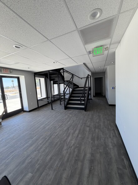 More Photos Of 22420 Gribben Ct, Bakersfield Warehouse For Lease