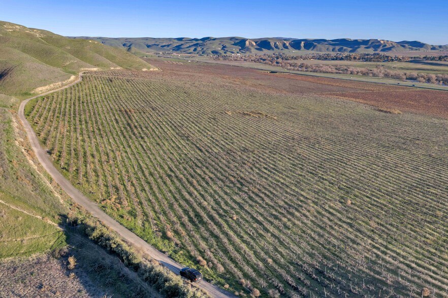 More Photos Of 1990 46, Shandon Land For Sale