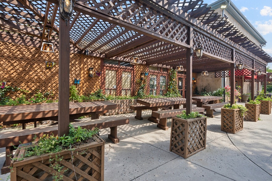 More Photos Of 3300 Henry Ave, Philadelphia Unknown For Lease