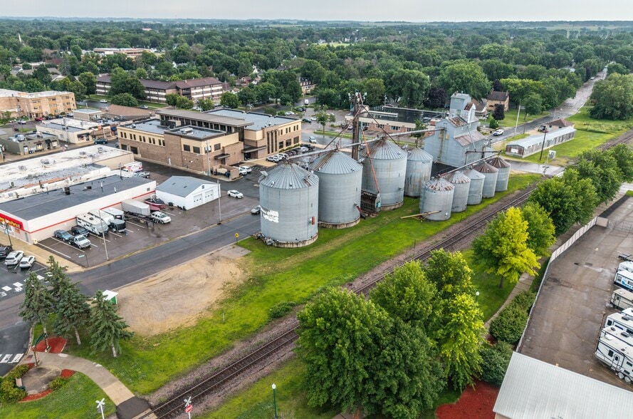 More Photos Of 420 2nd St, Farmington Light Manufacturing For Sale