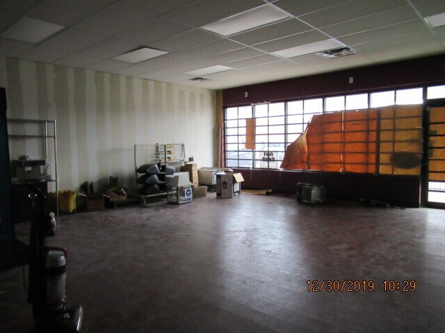 More Photos Of 954 State Ave, Kansas City Service Station For Lease
