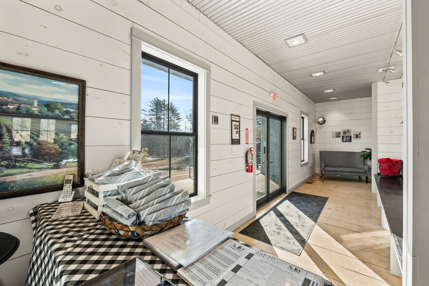 More Photos Of 10 Leeds Junction Rd, Leeds Winery Vineyard For Sale