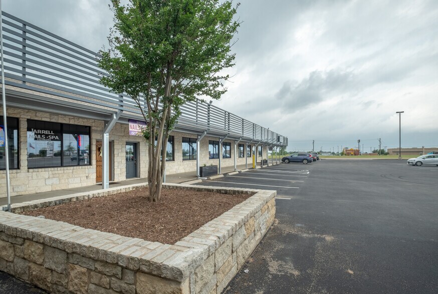 More Photos Of 305 Limestone Ter, Jarrell Unknown For Lease