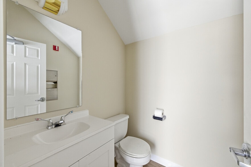 More Photos Of 1501 Millsboro Rd, Mansfield Religious Facility For Sale