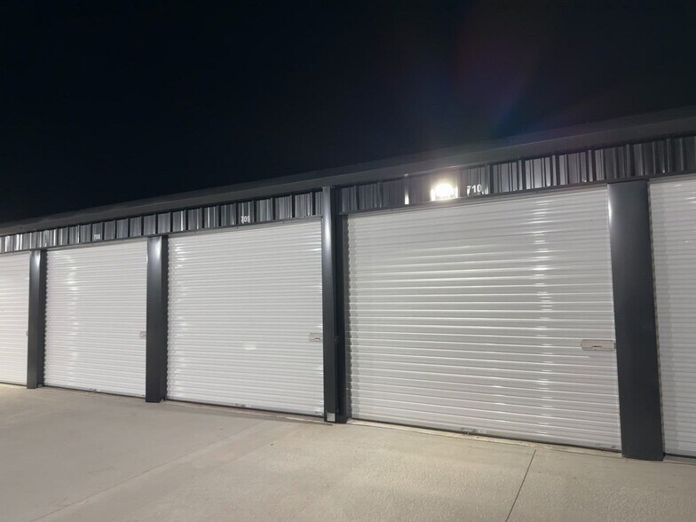 More Photos Of 1308 Adair Ct SW, Cedar Rapids Self Storage For Sale