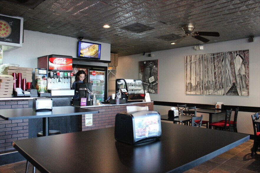 More Photos Of 2041 W Pensacola St, Tallahassee Unknown For Lease