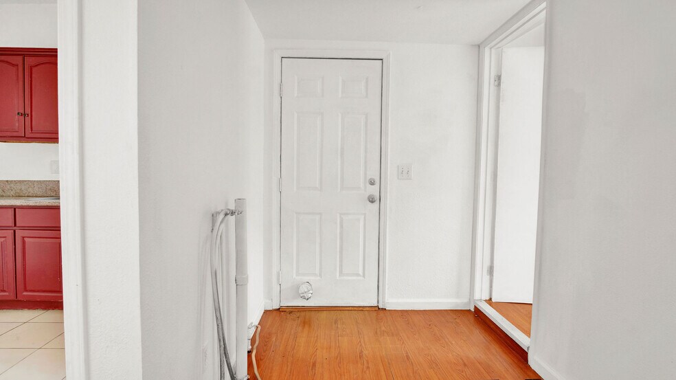 More Photos Of 6072 York Blvd, Los Angeles Storefront Retail Residential For Sale