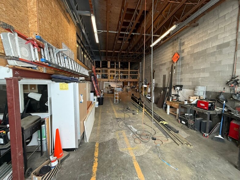 More Photos Of 2220 N Pacific St, Seattle Warehouse For Lease