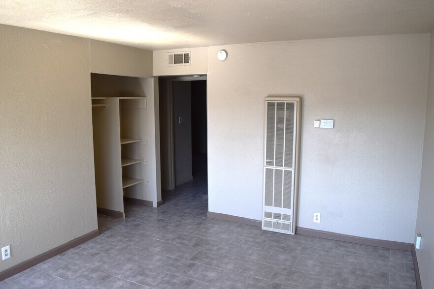 More Photos Of 695 Plaza Ave, Sacramento Apartments For Sale