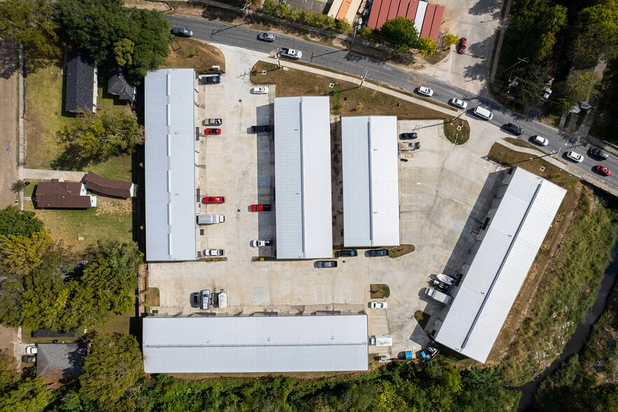 More Photos Of 3124 Balis, Baton Rouge Warehouse For Lease