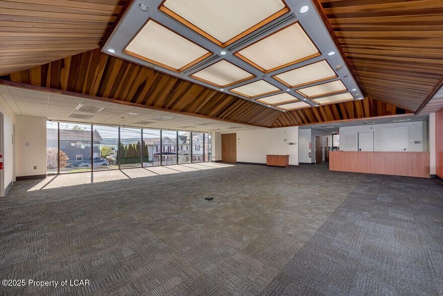 More Photos Of 14 N Main St, Plains Bank For Sale