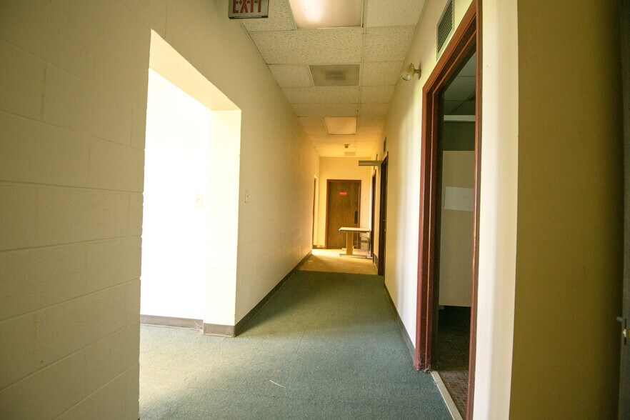 More Photos Of 1330 N Park St, Carrollton Medical For Lease