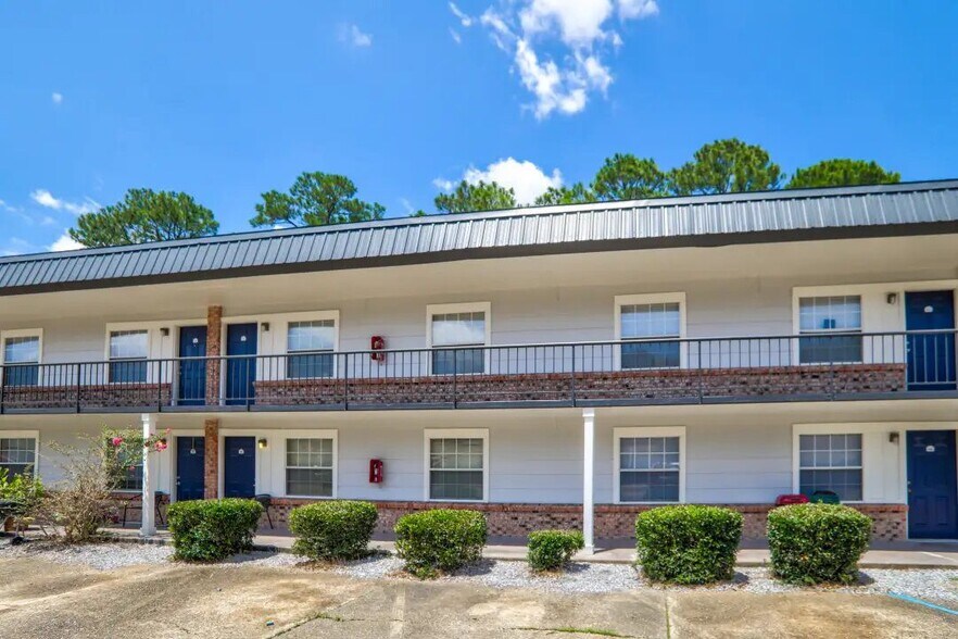 Primary Photo Of 3605 Gautier Vancleave Rd, Gautier Apartments For Sale